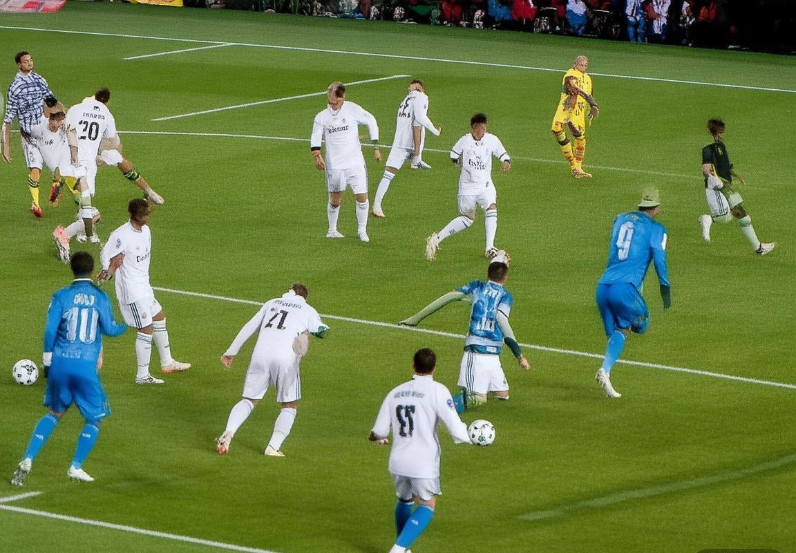 2018国家德比：梅西绝杀巴塞罗那险胜皇马，经典战局回顾(图4)