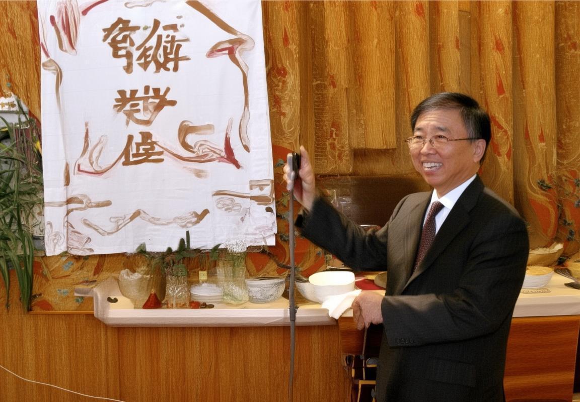 佛罗伦萨VS甘冈：战术布局与团队协作的足球哲学